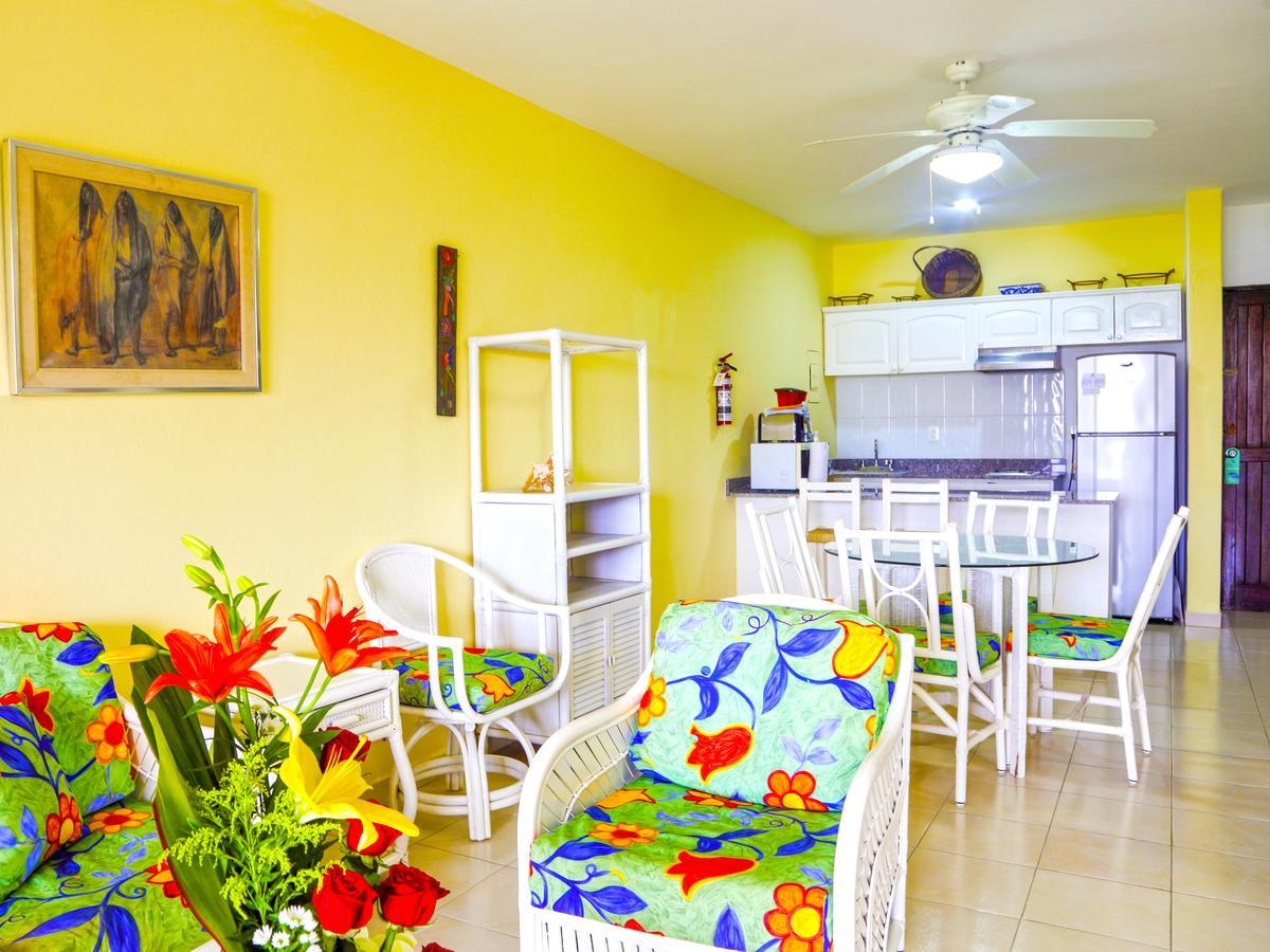 Nautibeach Beach Front Condos In North Beach Isla Mujeres Exterior photo
